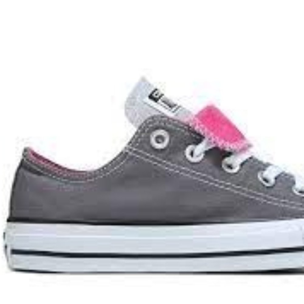 Women's Size 4 Grey and Pink Low Top Converse Sneakers